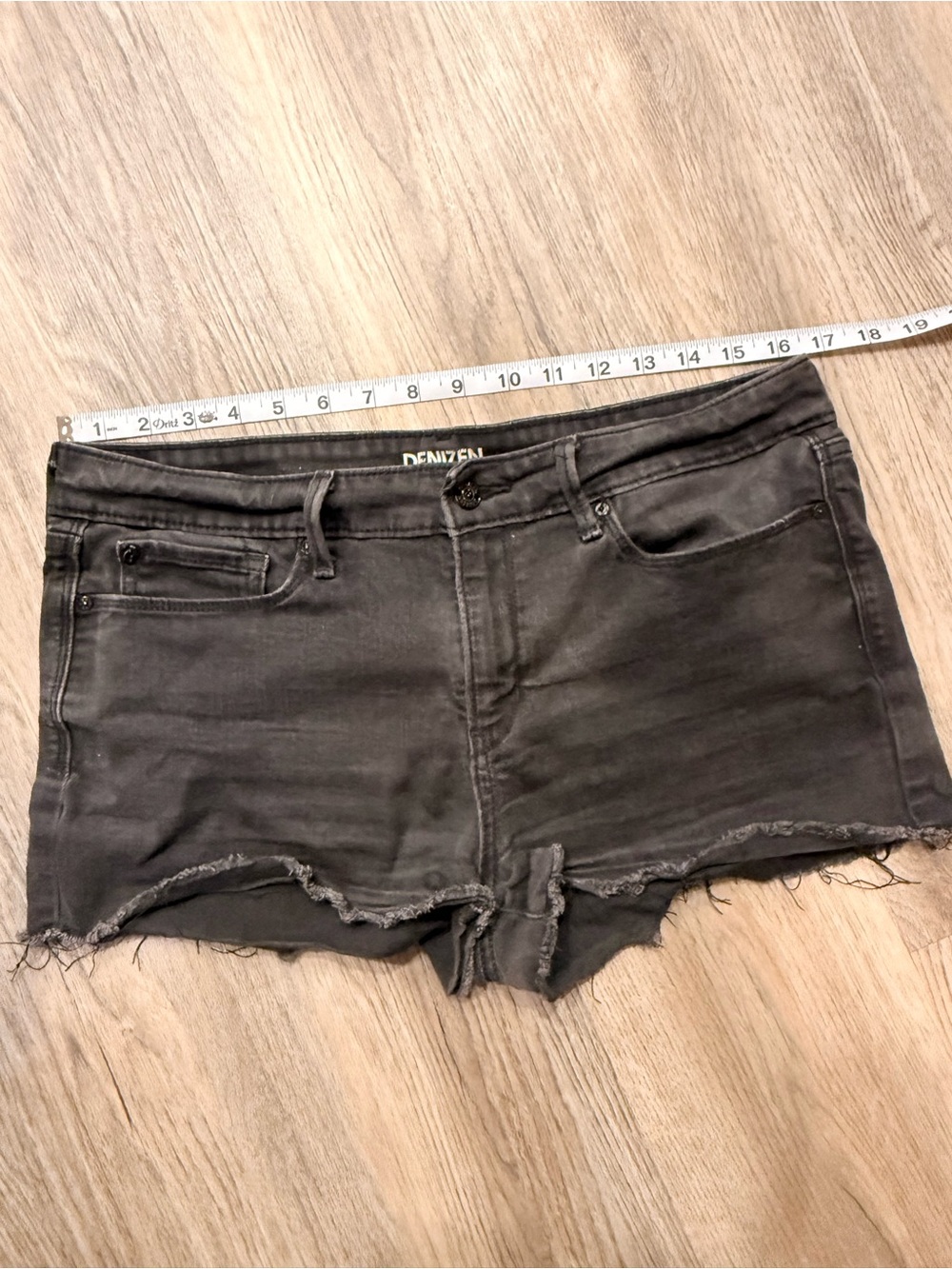 Denizen from Levi's Women's Charcoal Frayed Hem Denim Shorts